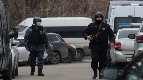 Гора оружия и домашний зоопарк. Что известно о "мытищинском стрелке"