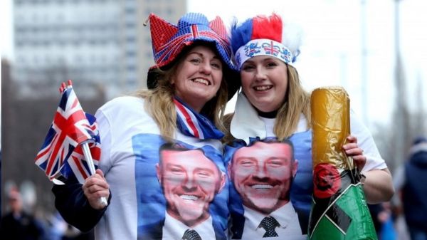 "А мы так старались". Власти Шотландии с отчаянием смотрят, как фаны "Глазго Рейнджерс" игнорируют карантин