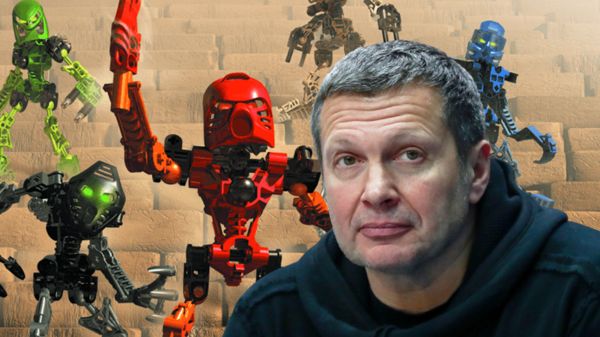 "Биониклы" вышли на митинг против Соловьева. Кто это такие и как ведущий ругался с игрушками (и не только)