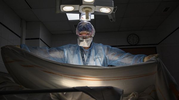 Коронавирус в мире: Китай первым запустил вакцинные паспорта, больницы Парижа на пределе