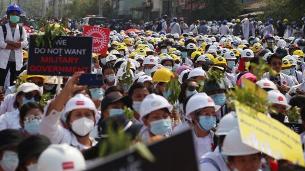 Самый кровавый день протестов в Мьянме: 18 убитых, ООН призывает прекратить насилие