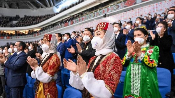 Навруз: самые яркие фотографии от Тегерана до Баку и Душанбе