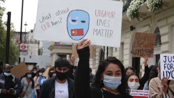 Дайджест: Байден заговорил о втором сроке, Макрон обещает обеспечить ЕС вакцинами