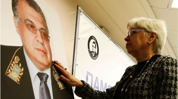 Дайджест: Букингемский дворец думает, как ответить на интервью Меган и Гарри; привитые в США снимут маски