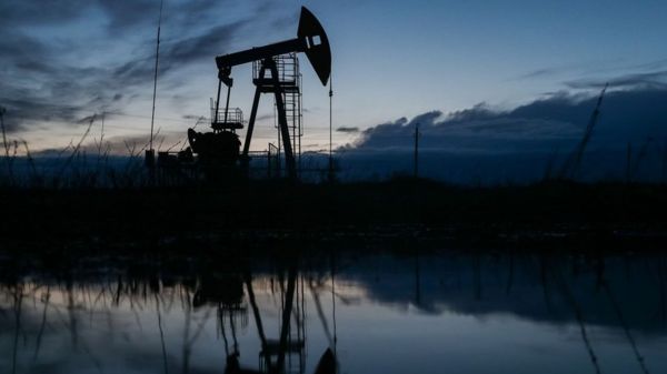 Страны ОПЕК+, кроме России и Казахстана, не стали увеличивать добычу нефти. Цены сразу пошли вверх