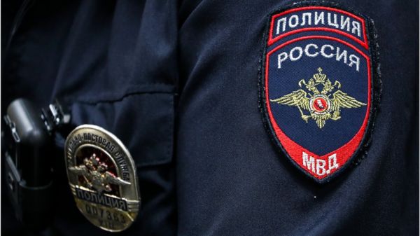 В офисы "МБХ медиа" и "Открытой России" в Москве и Петербурге пришли силовики