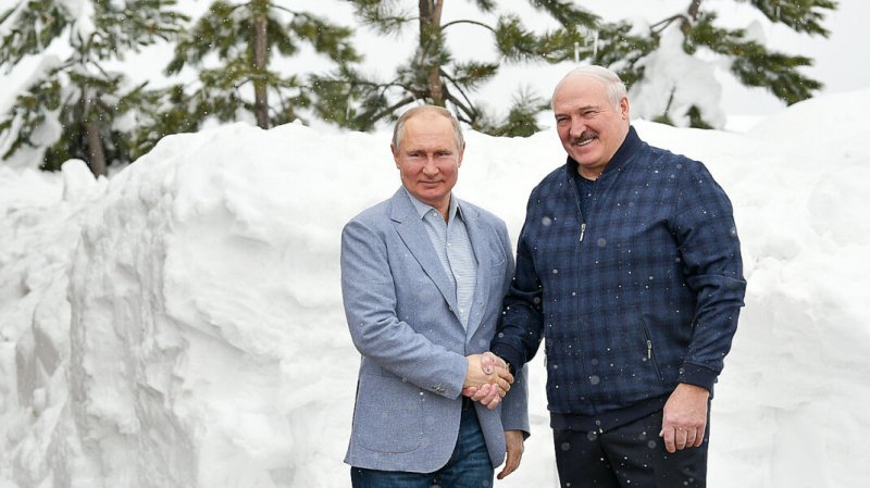 &laquo;Дайте нам!&raquo; Лукашенко предложил разместить в Белоруссии российские самолёты