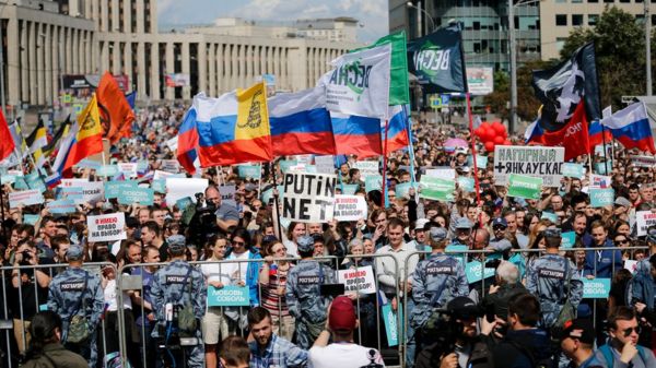 В Госдуме придумали ввести "отличительные признаки" для репортеров на митингах. В Союзе журналистов удивились