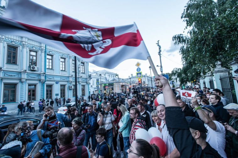 Двум белорусам запретили жить в&nbsp;России из‑за акций в&nbsp;поддержку протестов в&nbsp;республике