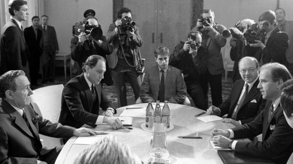 Важнейший партнер или главная угроза: что Байден говорил о России за 40 лет