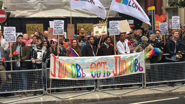 "Новая газета" заявила об угрозах после статей о геях в Чечне