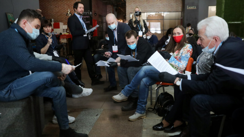 Экстренный съезд московских муниципальных депутатов прошёл под присмотром центра &laquo;Э&raquo;