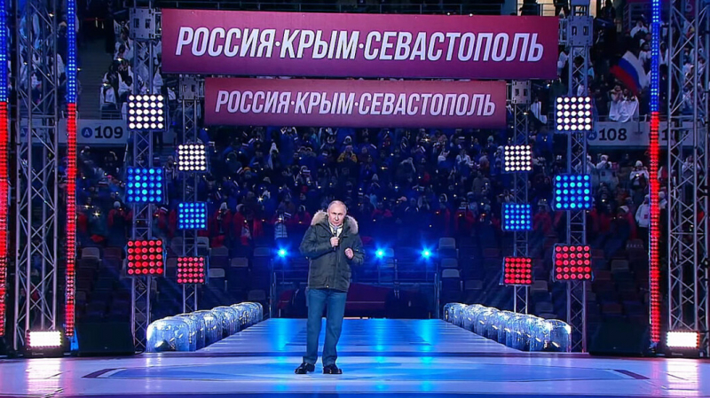 «Это святая земля для нас!» Путин выступил в «Лужниках» в годовщину «крымской весны»