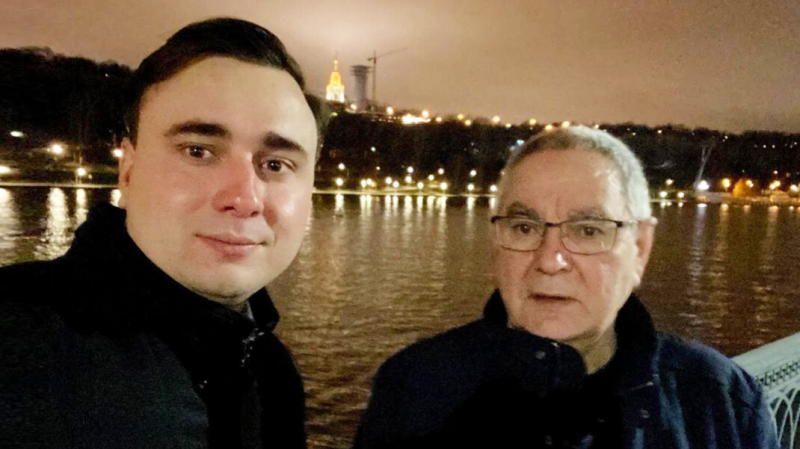 «Им нужно превратить мою жизнь в ад». Директор ФБК Иван Жданов сообщил об аресте отца