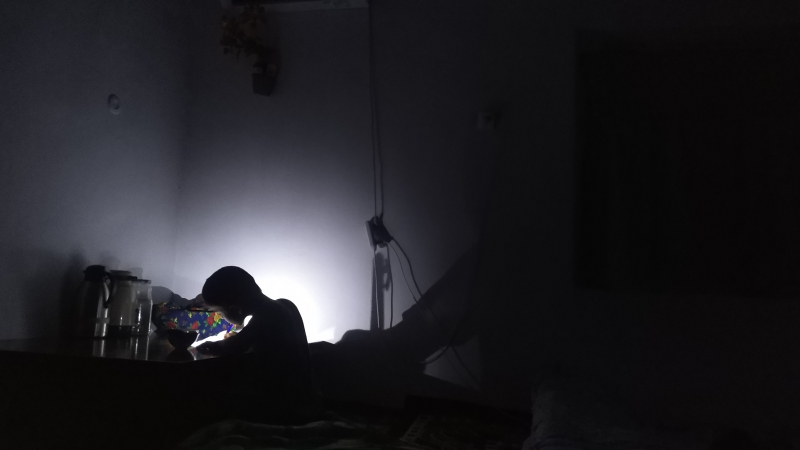 "Как в кишлаке готовят, так же и мы будем в городе". Власти Таджикистана решили подавать электричество по предоплате