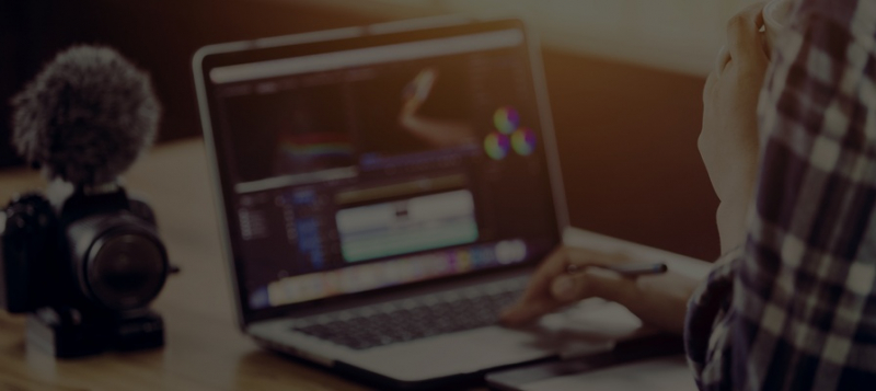 Минцифры задумал ввести налог за российских блогеров 