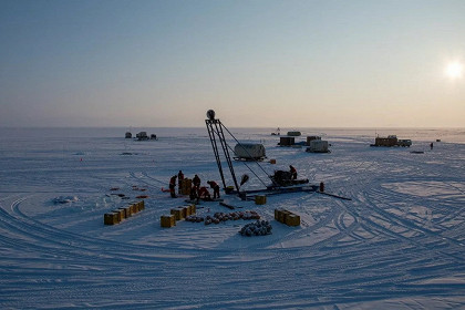 На Байкале ввели в эксплуатацию крупнейший в Северном полушарии нейтринный телескоп
