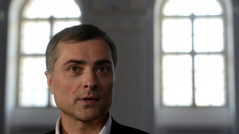 &laquo;Надо нарушить закон, чтобы увидеть сокровища мира&raquo;. Сурков написал колонку о &laquo;скопинском мошеннике&raquo;