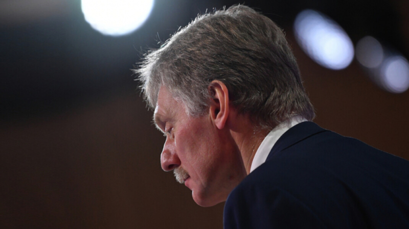 &laquo;Насильственное демократизательство&raquo;. Песков согласился с мнением о &laquo;ментальной войне&raquo; США против России