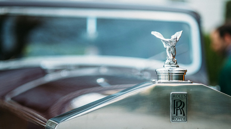 Норвегия заморозила продажу активов Rolls-Royce российским миллиардерам из-за опасений за нацбезопасность