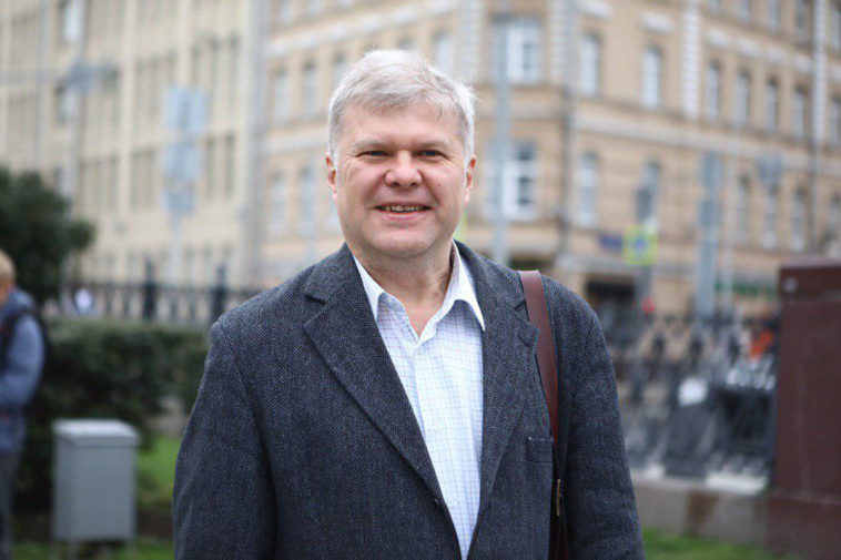 Около Совета Федерации задержали депутата Мосгордумы Сергея Митрохина