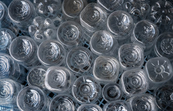 Переработчики пластмасс просят законодательных мер для замедления роста цен на сырье. Обзор