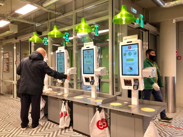 РБК: более полумиллиона россиян отказались от бумажных чеков в магазинах