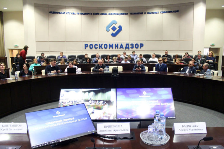 Роскомнадзор заявил, что не зафиксировал инцидентов из-за замедления твиттера