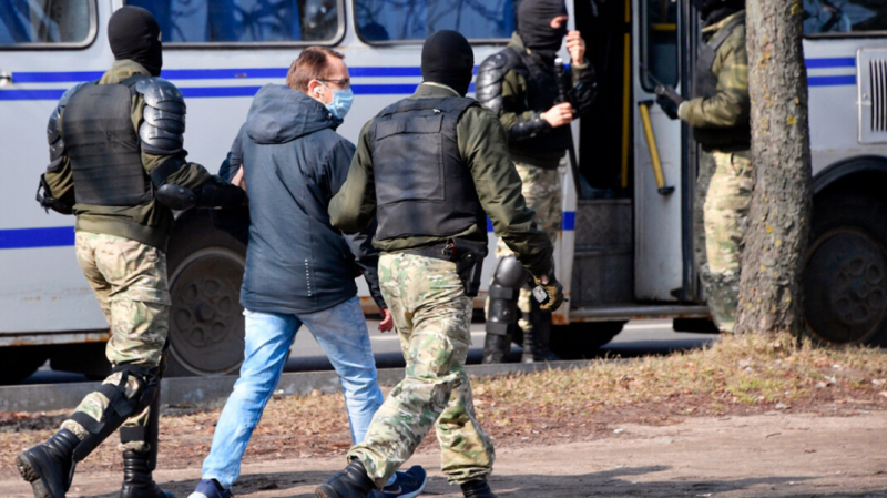В Белоруссии за день задержали около 60 человек, хотя запланированный митинг не состоялся