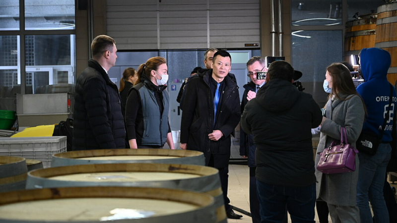 Власти Крыма отчитались о визите «бизнес-делегации из Китая». Это оказались предприниматели с рынков Москвы