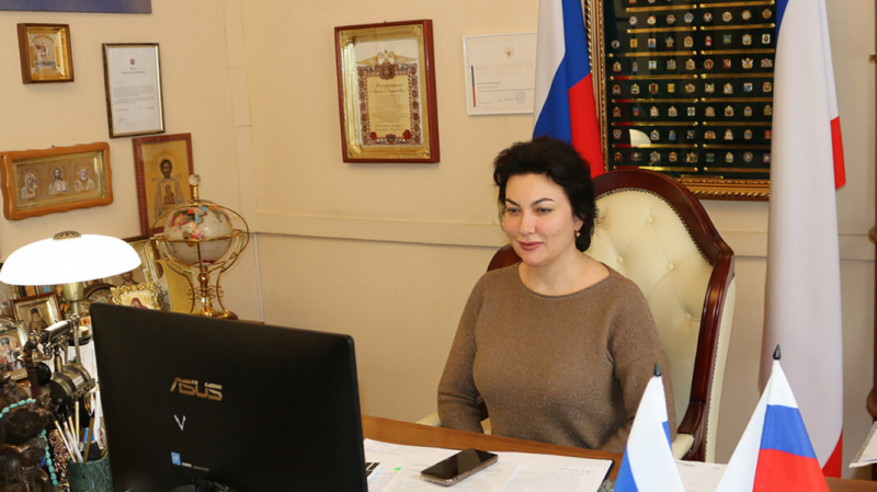 &laquo;Вы чего там, вообще, что ли?&raquo; Министр культуры Крыма выругалась матом во время совещания с главой республики