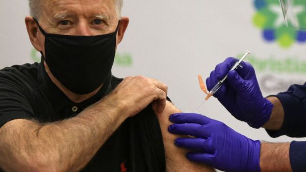 Дайджест: ХДС выбрала преемника Меркель, Байден разрешил вакцинироваться всем