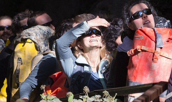 15 добровольцев провели под землей 40 дней без гаджетов и солнечного света