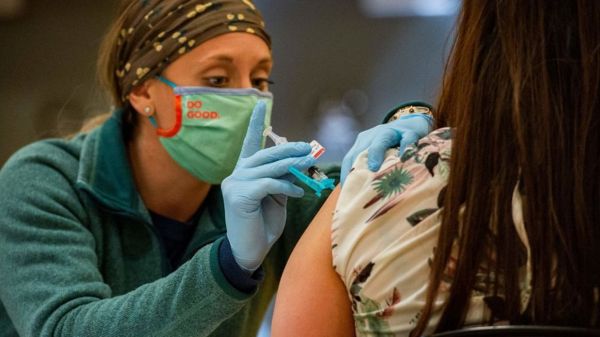 Дайджест: Лондон ввел санкции против замешанных в коррупции россиян, США отдадут вакцину AstraZeneca другим странам