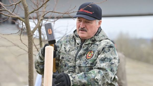 Россия и Беларусь заявили о предотвращении переворота и покушения на Лукашенко. Их якобы планировали на 9 мая