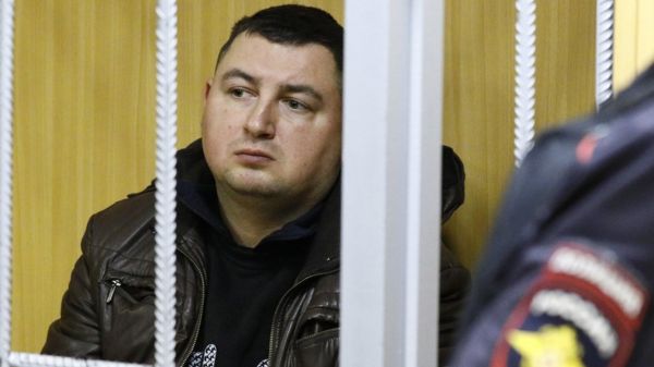 Полицейского, расстрелявшего коллег в Москве, приговорили к 19 годам колонии