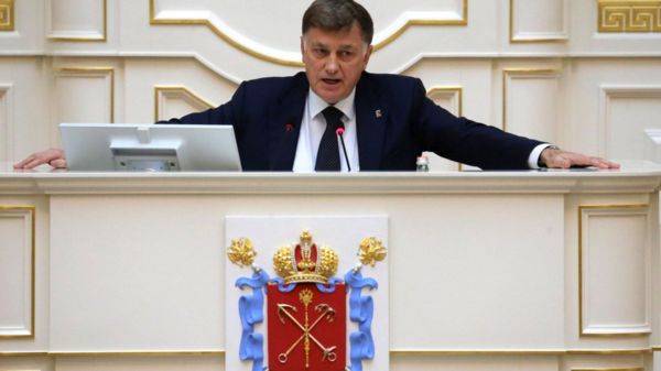 В Петербурге оппозиционного депутата Резника допросили по делу о наркотиках