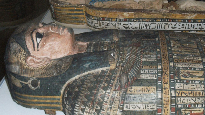 Археологи нашли единственную в мире мумию беременной женщины