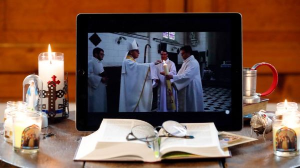 Дайджест: предпасхальное усиление локдаунов в Европе и Трамп, лишенный голоса в "Фейсбуке"