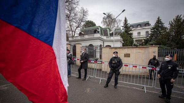 Дайджест: Салливан вернулся в Вашингтон, принц Луи пошел в детский сад