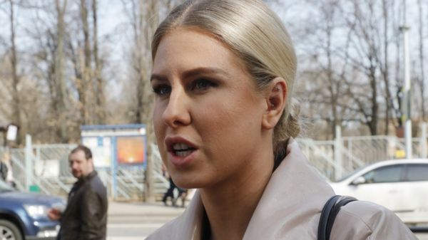 Соболь назначили год исправительных работ условно по "квартирному делу"