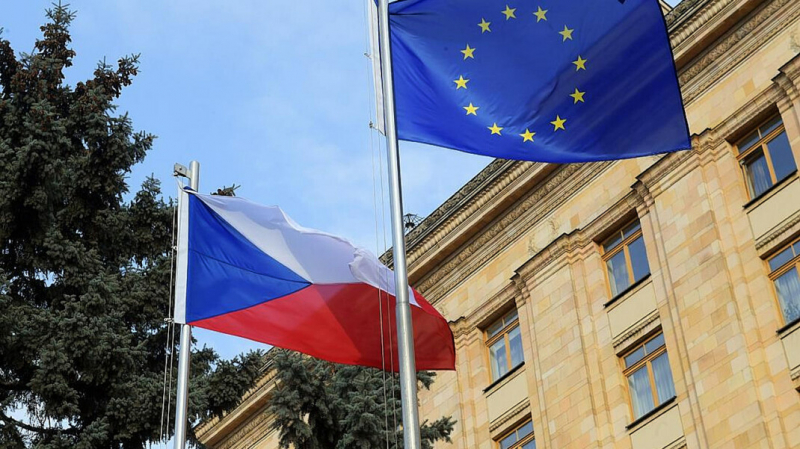Чехия потребовала от России вернуть в Москву всех высланных дипломатов