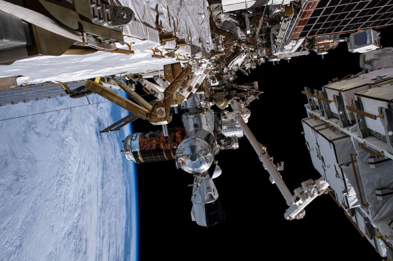 Утечка воздуха на МКС уменьшилась в три раза