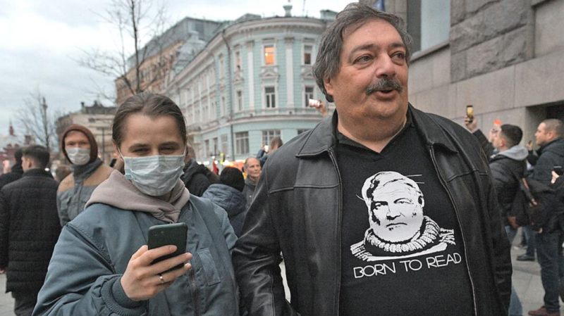 Дмитрий Быков сообщил полиции, что 21 апреля не принимал участия в митинге