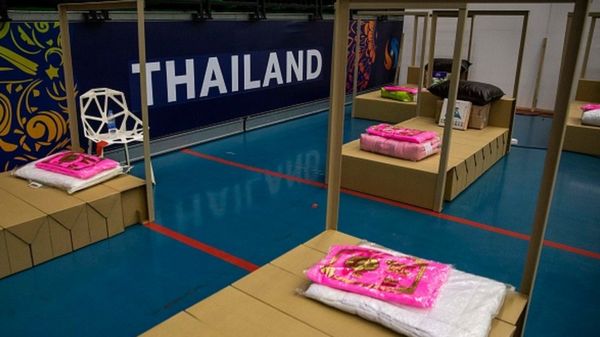 Коронавирус в мире: Pfizer может не помочь против южноафриканского штамма, в Европе продолжают снимать ограничения