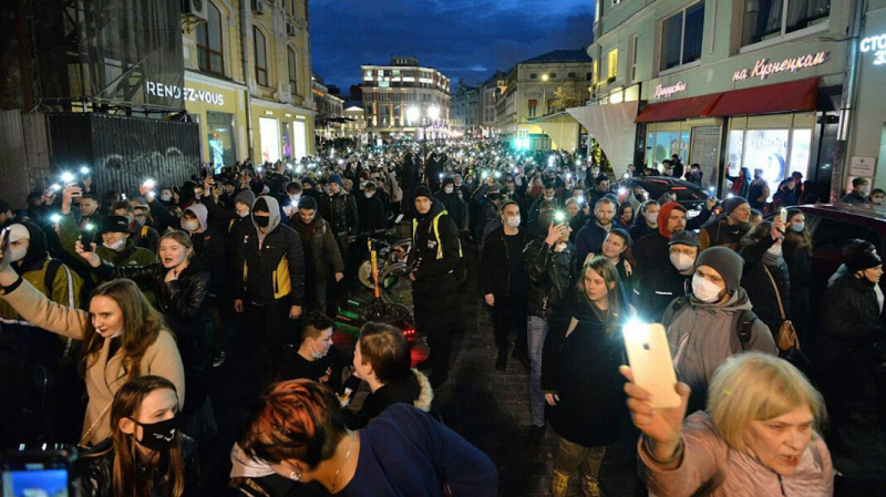 &laquo;Это уже шаг вперёд&raquo;. Навального обследовали в &laquo;гражданской больнице&raquo;