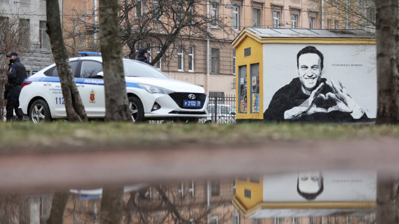 Из-за граффити с Навальным в Петербурге возбудили дело. Авторам грозит до трёх лет тюрьмы
