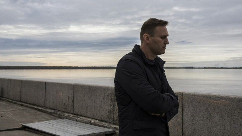 Лечащие врачи Навального попросили его немедленно прекратить голодовку