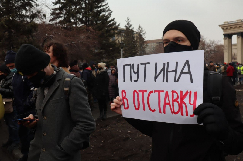 "Нужно готовиться к тяжелым сценариям". Политолог Андрей Колесников &ndash; о приостановке деятельности штабов Навального