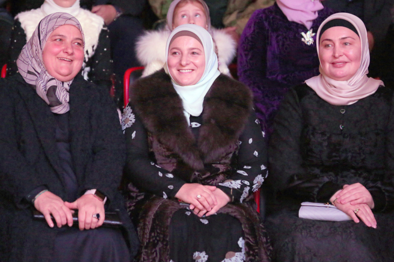 "Она супруга Кадырова, в республике это все знают". Чеченский блогер Абдурахманов &ndash; о расследовании "Проекта"